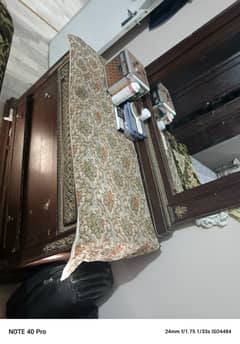 Use dressing table and 2 sides table