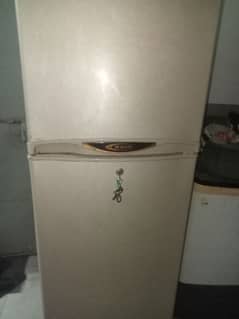 urgent for sell cahlta Howa band ho gaya hai compressor porablme hai