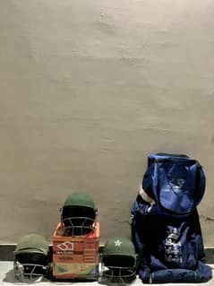 Cricket helmet/Bag