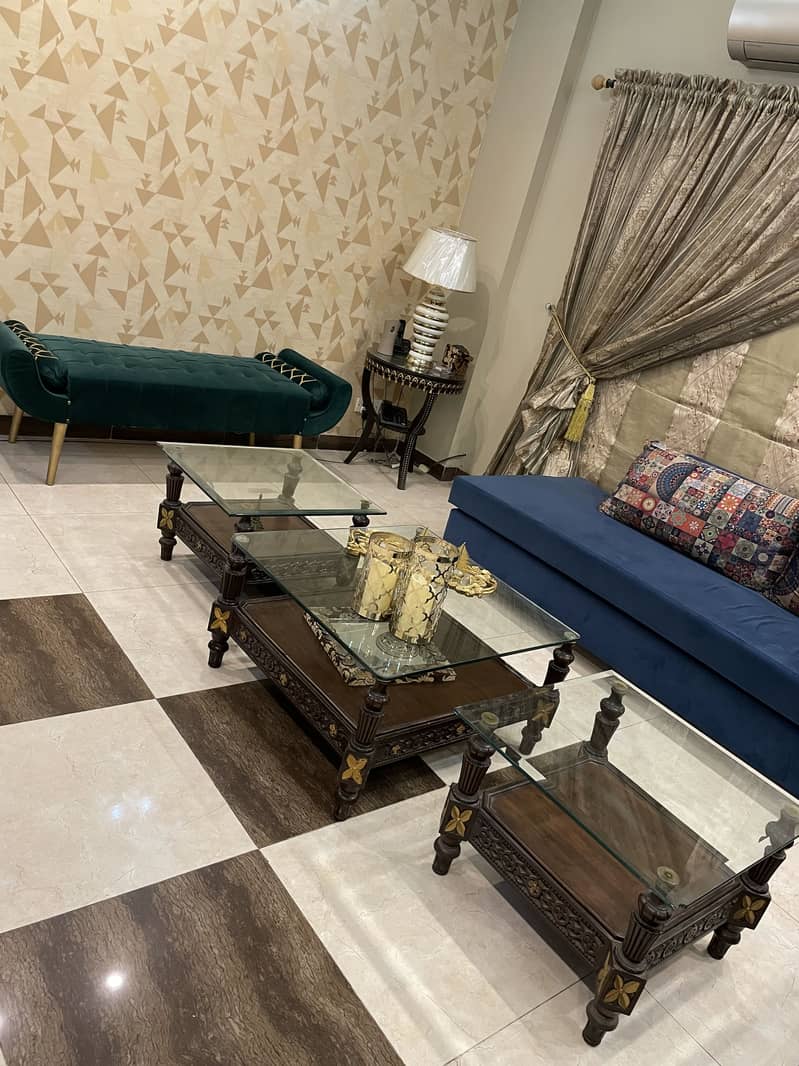 Centre table with two side tables 4
