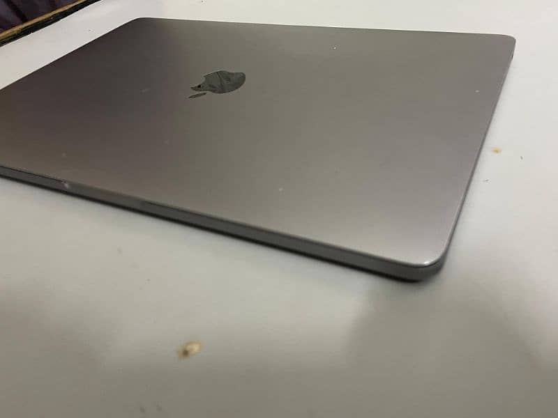 MacBook Pro 2017 Pro 4