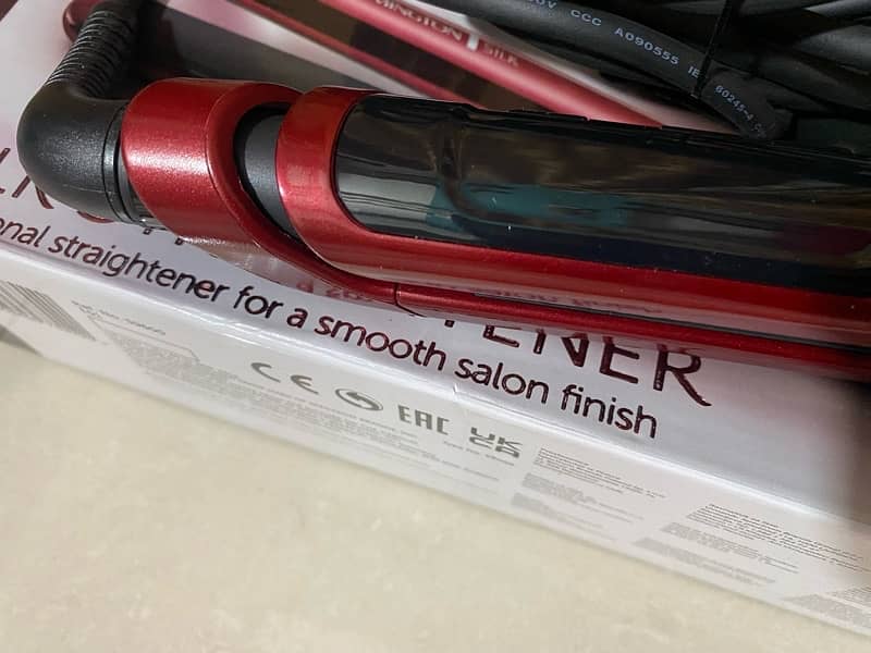 Remington S9600 Ceramic Coated Straightener - Red 14