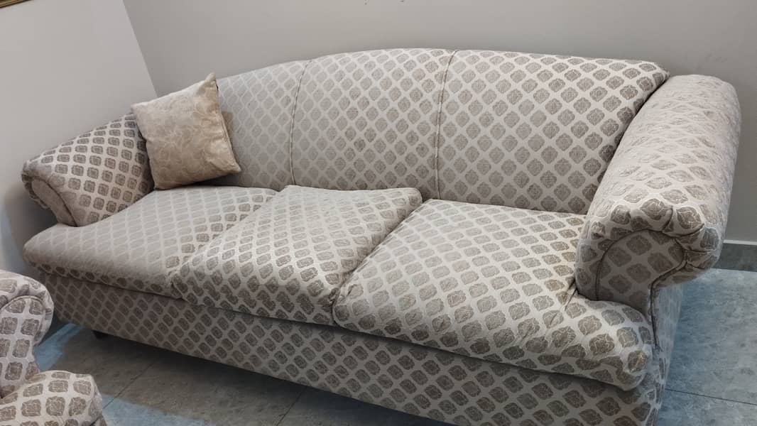 7 seater Sofa Set for sale 6