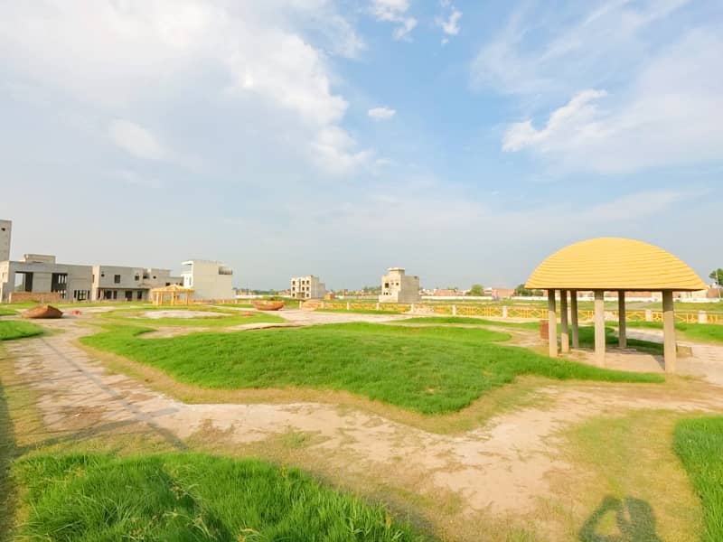 Prime Location Residential Plot For Sale Is Readily Available In Prime Location Of Central Park - Block G 7