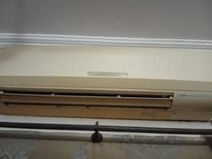 AIR CONDITIONER