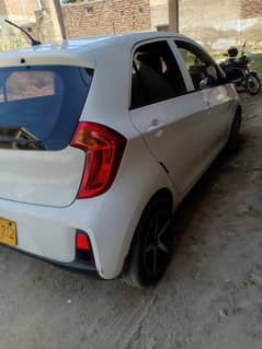 Kia picanto full genuine white Colour