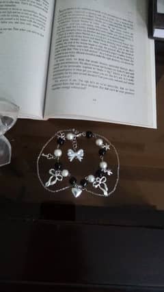 Eye pins bracelet