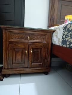 sheesum side tables chinyoti(1 day use)