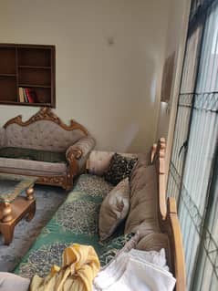 Upper portion of 10 marla available for office or for boys in peco road near model town link road