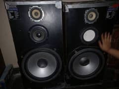 i am selling my speakrs 12"
