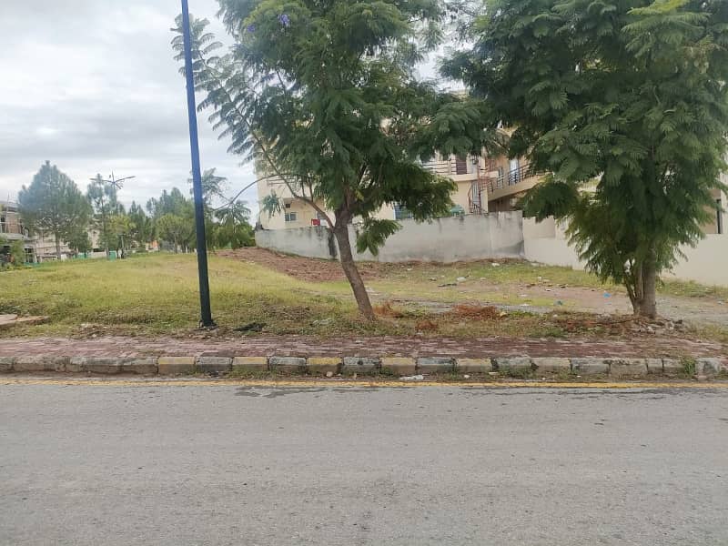 Prime Plot for Sale Front Always Open | Possession & Utilities Paid 8