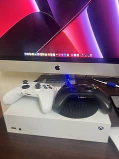 Xbox Series S 512GB With 2 Controllers