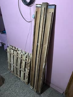 Double bed k sirf andar wale hissay