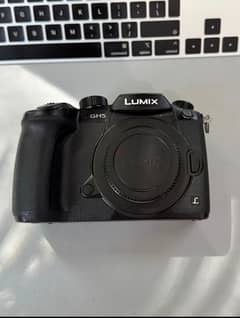 Panasonic GH5 is great condition