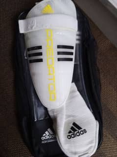 ADIDAS ORIGINAL SHIN GUARD FOR FOOTBALL