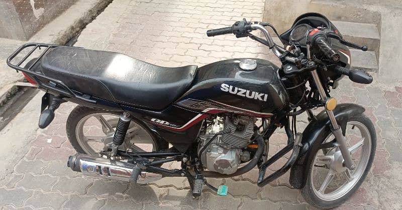 Suzuki GD 110S 0/3/0/1/7/9/2/2/6/6/7/ 0