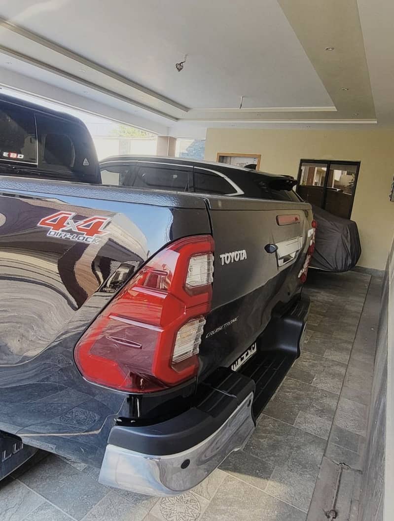 Toyota Hilux 2022 5
