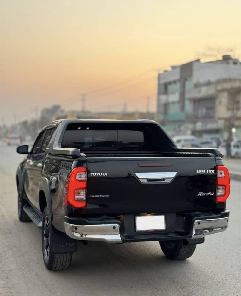 Toyota Hilux 2022 6