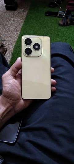 Infinix spark 20 8.256 full box