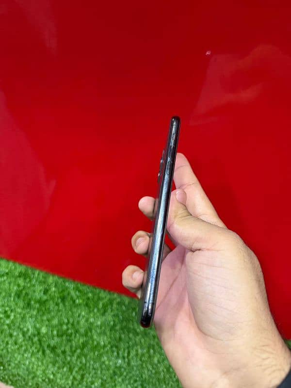 I phone 11 pro Max pta approved 65GB battery health 81% 3