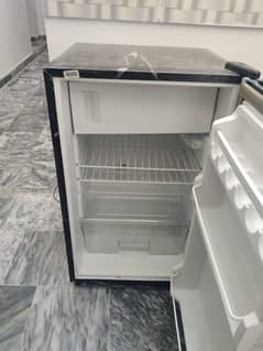 dawalance room fridge