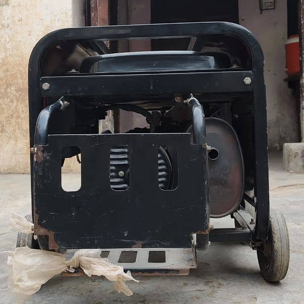 dynamic company gernator condition like new 1