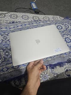 Apple  MacBook  pro 2019  16inch 32gb Ram /512gb SSD 10/10