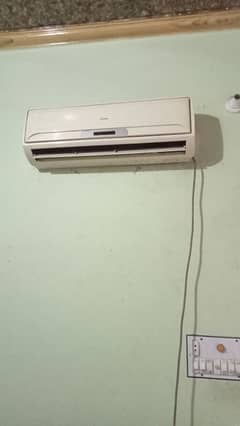 1 Ton Haier ac 03052856467
