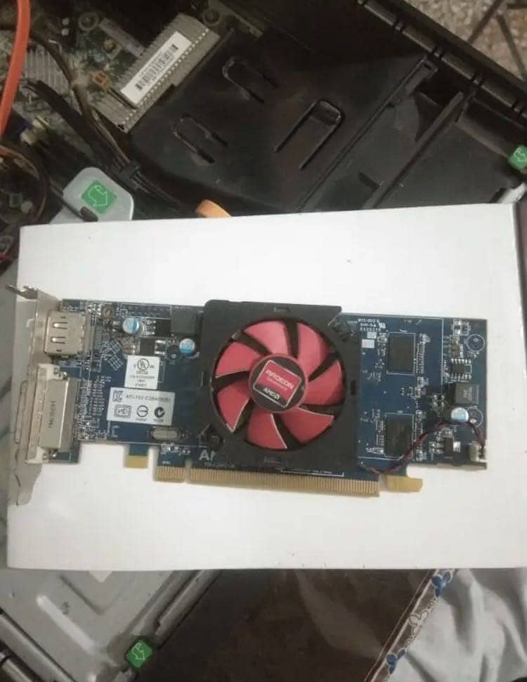 AMD R7700. . 1gb. . 64bit. . ddr3 0