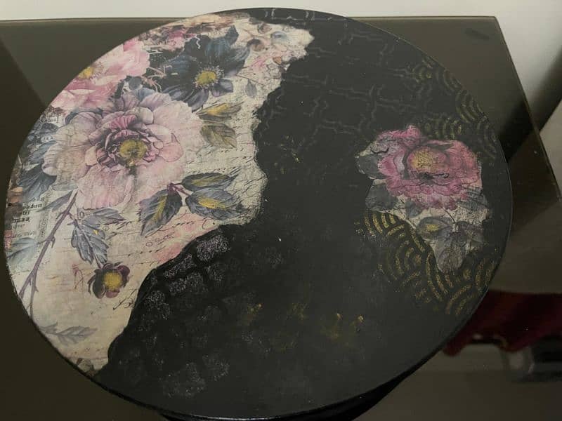 Customised Tissue Box & Circular platform 3