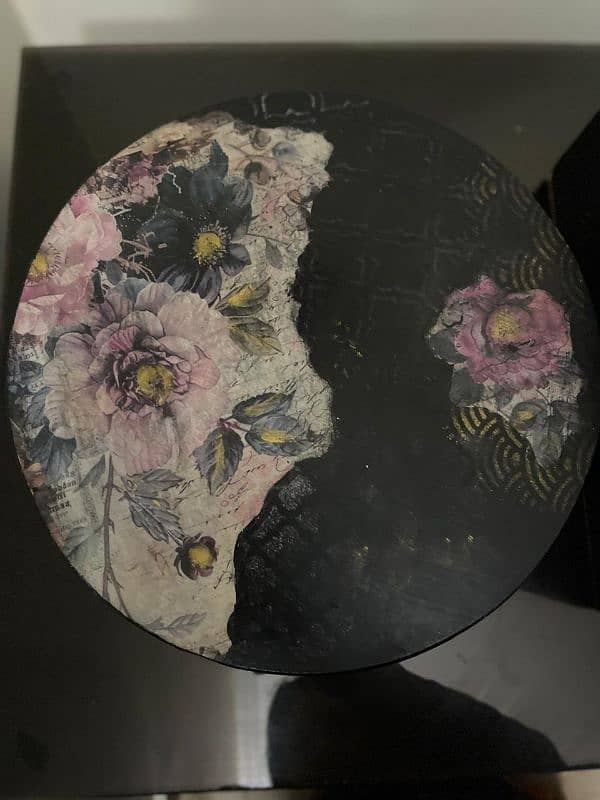 Customised Tissue Box & Circular platform 5