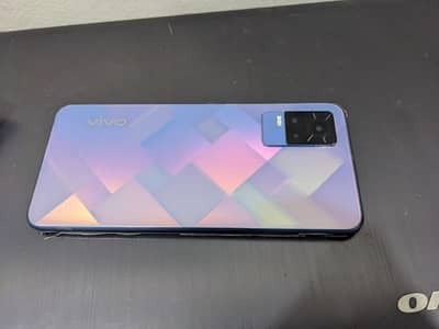 Vivo V21e 8+4 gb ram 128 GB rom