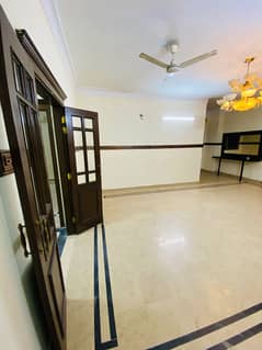 3200 Sq'Ft 3 Bedroom Flat Available For Sale In F11