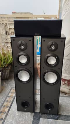 Yamaha NS-7390 Floor standing Speakers With Center Speaker NS-C51