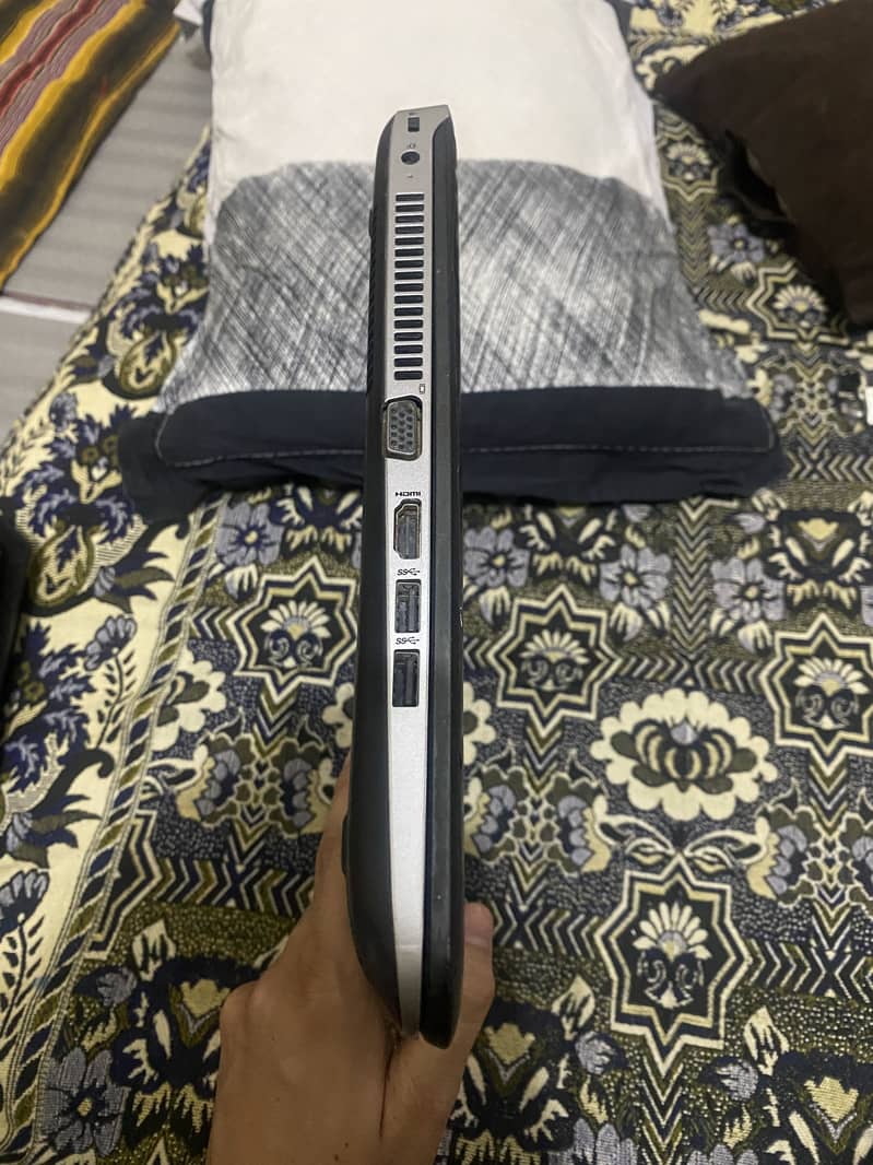 HP ProBook 450 G3 – Core i5 | 2GB graphic card | 8GB RAM | 128GB SSD 4