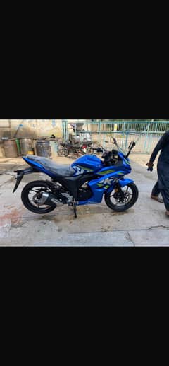 Suzuki gixxer brand new bike only 2000 km use 03044864045