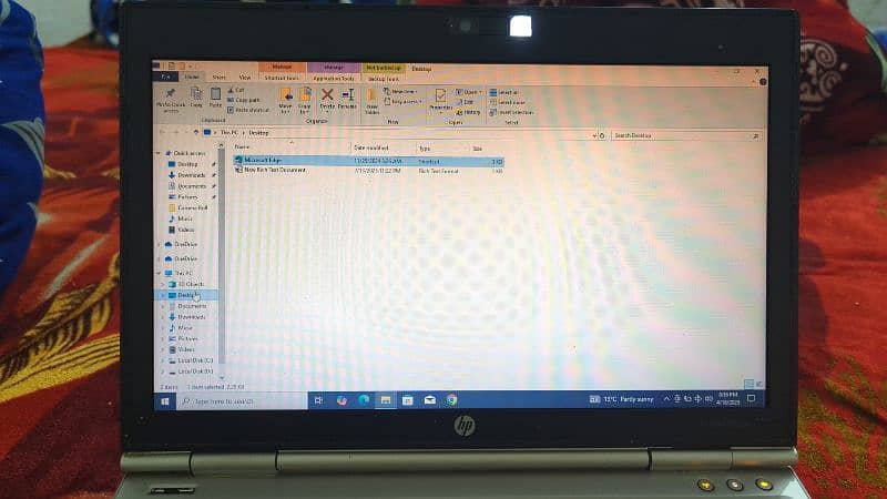 ued mai laptop hn hp ka beetry timing bi thk hn or charger bi hn on h 3