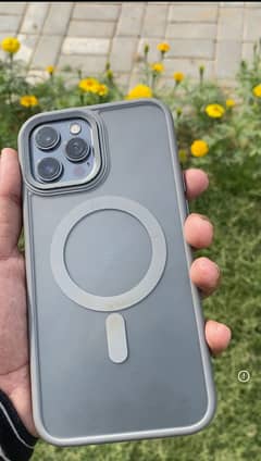 12 pro max factory unlock sim working
