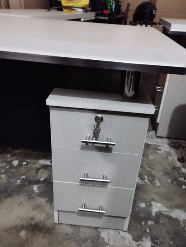 Office tables/Executive office tables/Computer tables/Study tables 8