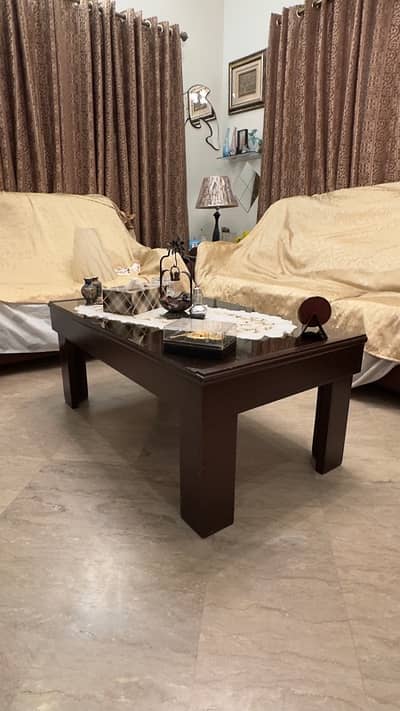 Coffee table + side tables(x2)