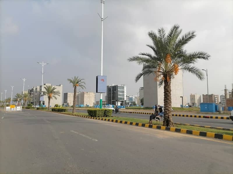 1 Kanal Plot On 70 Ft Road Ideal Location 2