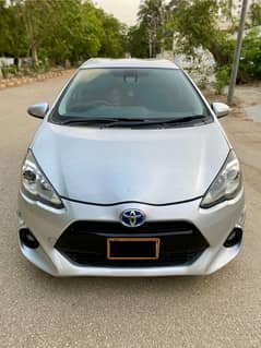 TOYOTA AQUA HYBRID S PUSH