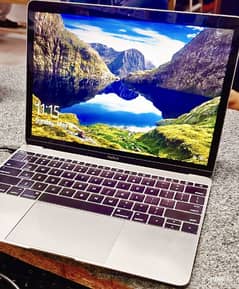 MacBook M-Series 2015 8GB 512GB 9/10 Condition