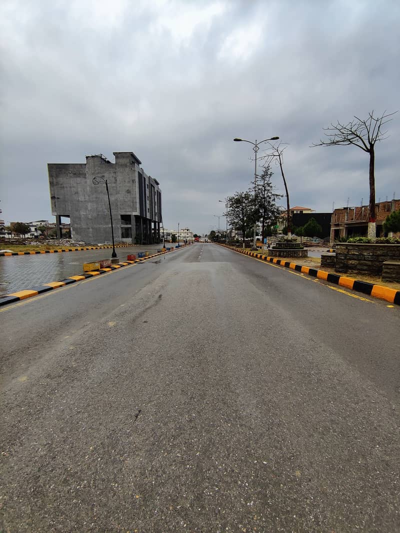 F. 17 T&T 35*70 PLOT FOR SALE ON GOOD LOCATION FIRST COME FIRST AVAIL THIS BIG OPERTUINTY 7