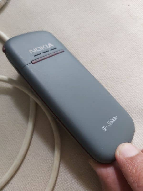 Nokia 1661 keypad Device 1