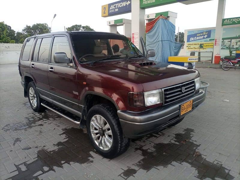 Isuzu Trooper 1994 available for sale. . 0307.603 4750 0