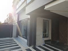 Designer House 10 Marla Upper Portion Available for Rent in Bahria Town
