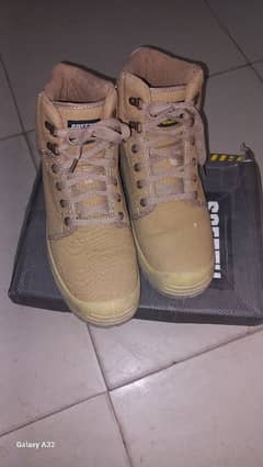 Safety joggers industrial