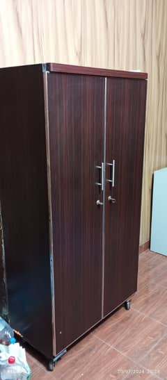 Independent Firstfloor 3 Rooms Flat for Rent in Model Town Lahore Rent 32000