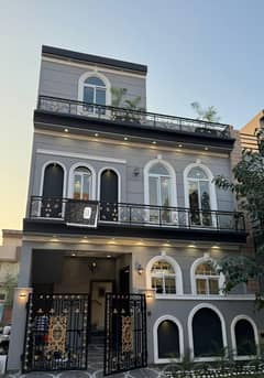 5 Marla Lower Portion For Rent In Johar Town R2 Block | 1 Bed | TV Lounge |Without Drawing Room | Near Shaukat Khanum Hospital